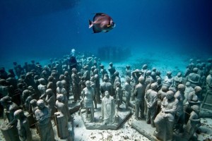 Underwater-sculptures-Can-004